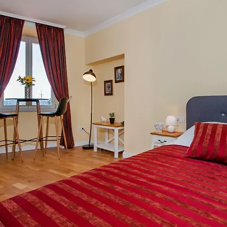 דירה Adriatic Royal Sea View רוביני